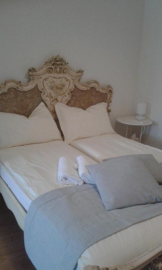 トッレーリア Il Borgo Dei Molini Bed & Breakfast エクステリア 写真